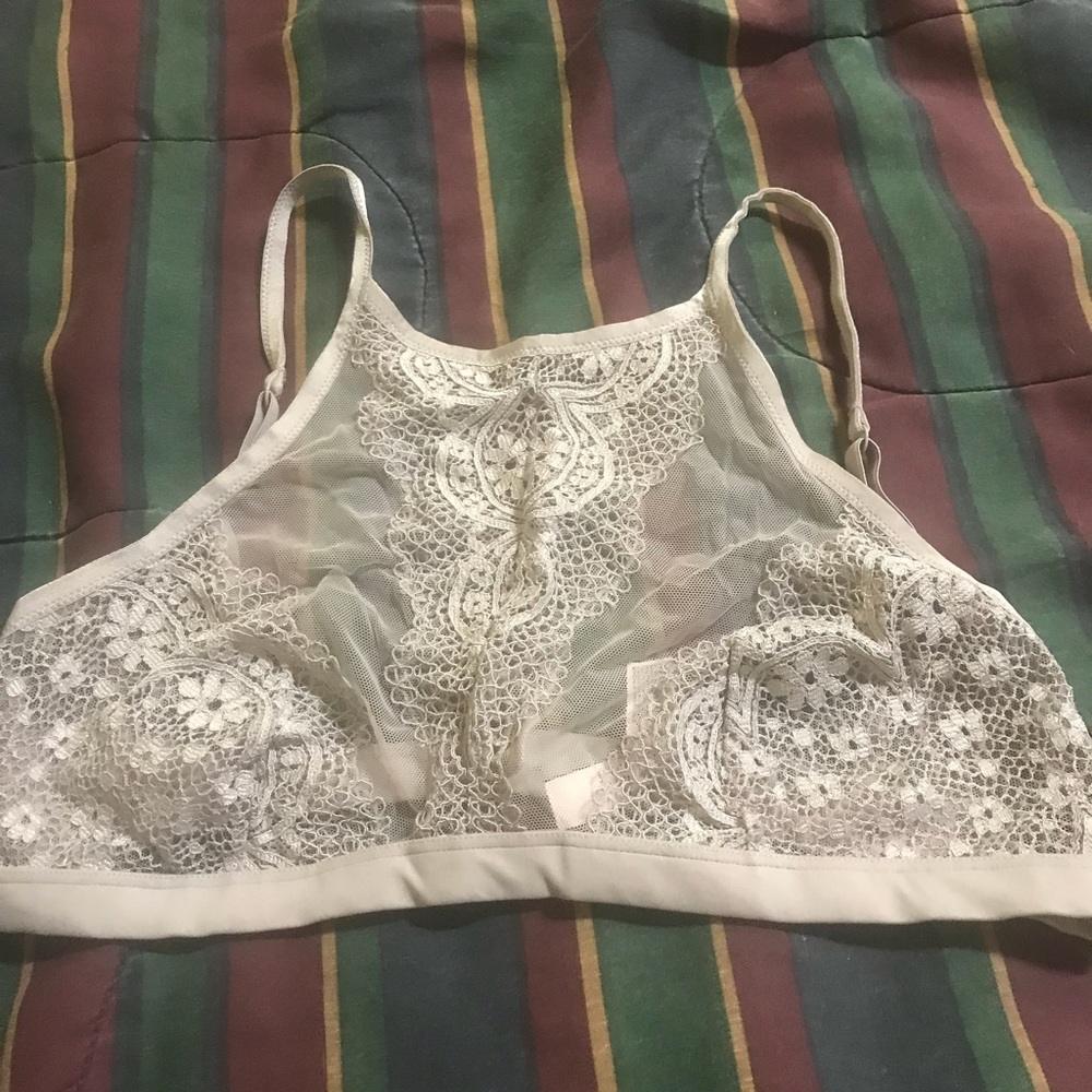 VS Bra